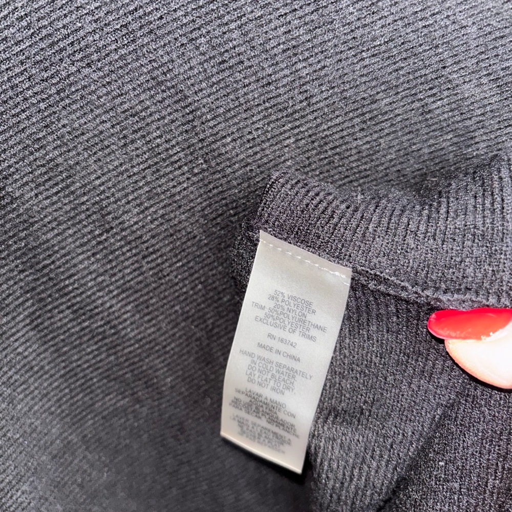 Sioni XL lightweight Black knit top faux-leather panels / metallic studs - Picture 6 of 8